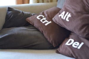 Control + Alt + Suprimir es una de las formas de reiniciar el equipo en situaciones críticas